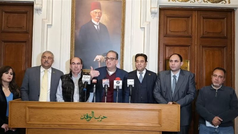 اللجنة المشرفة عى