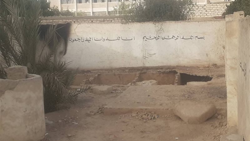 مقابر قنا