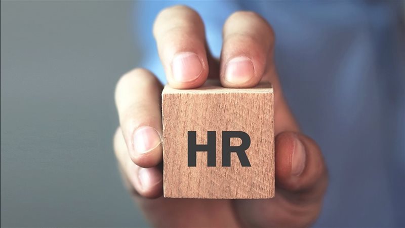 موظف الـ HR