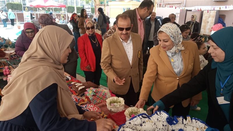 جانب من المعرض