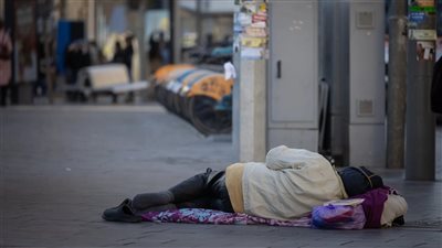 تقارير عبرية: 21% من الإسرائيليين يعيشون تحت خط الفقر 