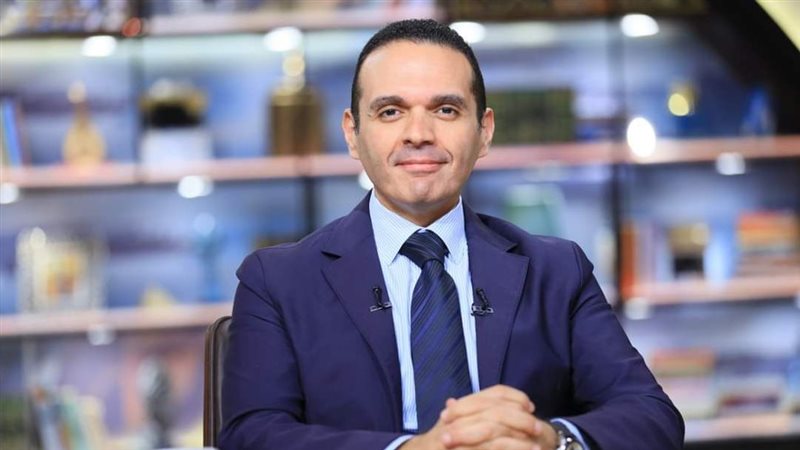 مدحت نافع