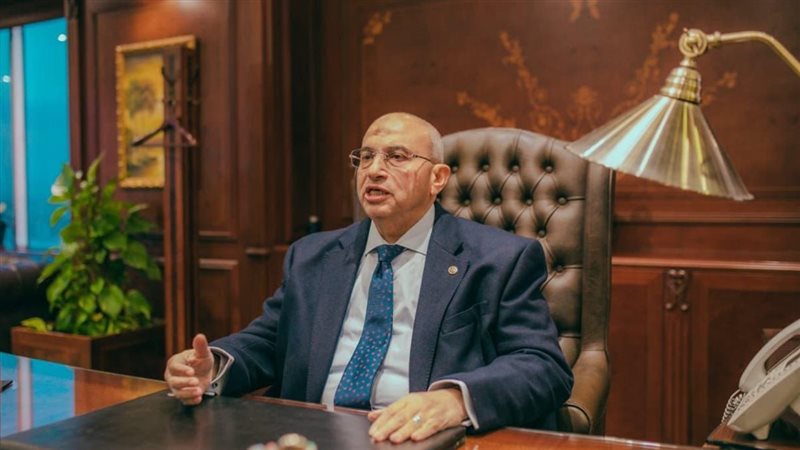 النائب أشرف عبد الغني