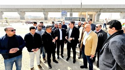 وزير الإسكان يتفقد أعمال تطوير ورفع كفاءة الطرق بعدد من المناطق بحدائق أكتوبر