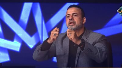 مصطفى حسني: الأدب سر الانتفاع وسوء الأدب سبب الحرمان