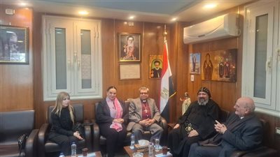 الأنبا مكاري أسقف عام شبرا الجنوبية يستقبل الأمين العام لـ كنائس الشرق الأوسط