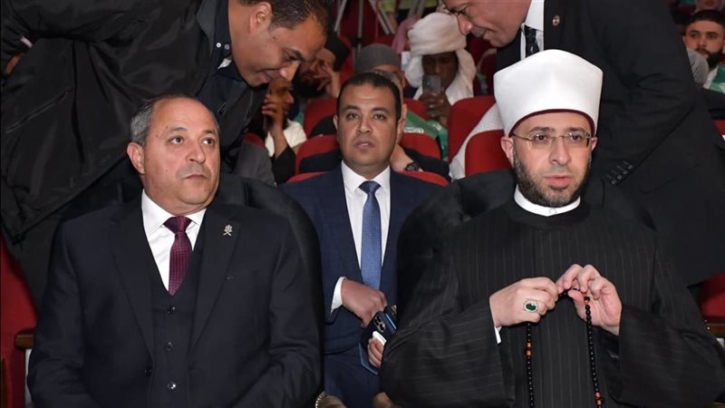وزير الأوقاف يفتتح