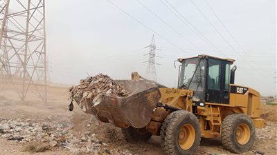 حملات نظافة مكثفة على مدار الساعة بمنفلوط.. ورفع أكثر من 200 طن مخلفات 