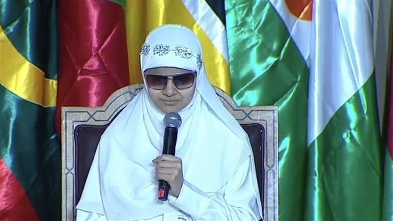 الطالبة مريم عبدالعزيز