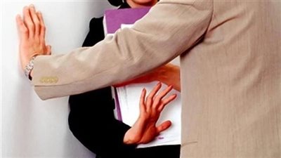 لامس أجزاء حساسة بجسدها.. القبض على مشرف أمن تحرش بعاملة في الشيخ زايد 