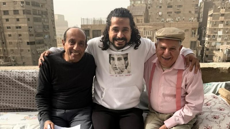 حسن علي ونجوم مسلسل