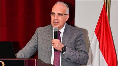 سويلم يلقي محاضرة عن مجهودات الدولة المصرية لتحقيق الأمن المائي