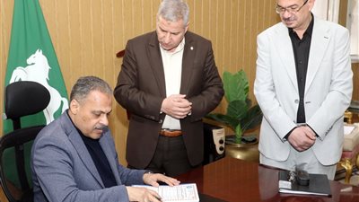 محافظ الشرقية يعتمد نتيجة امتحانات الشهادة الإعدادية بنسبة نجاح 70.35%