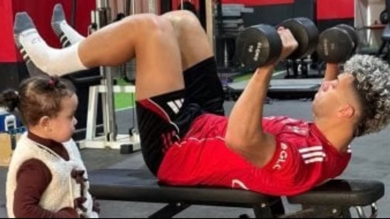 إمام عاشور نجم النادي