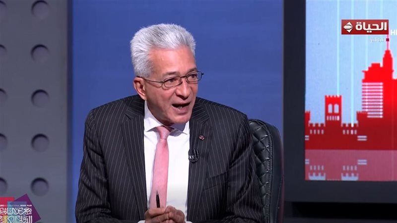 الدكتور علاء عز