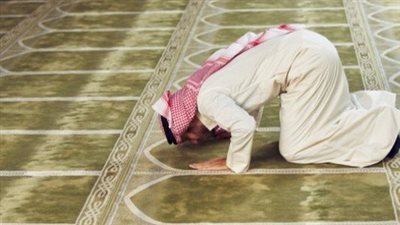 مستحب أم مكروه.. ما الحكم الشرعي لتأدية صلاة النوافل بعد الفرض مباشرة؟