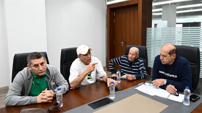 اجتماع علاء نبيل