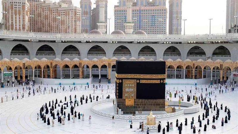 الحج أولًا أم الدين؟