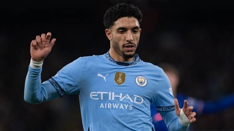 عمر مرموش لاعب منتخبنا
