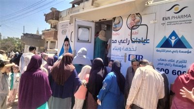 تقديم خدمات طبية متكاملة لـ 1100 مواطن بقري البحيرة (صور)