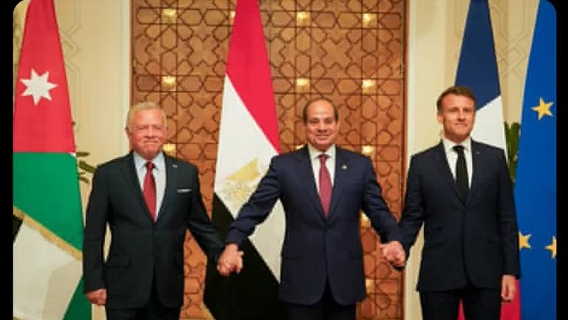 ماكرون والسيسي والملك