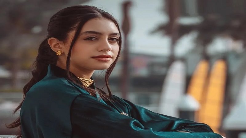 الفنانة ياسمين العبد