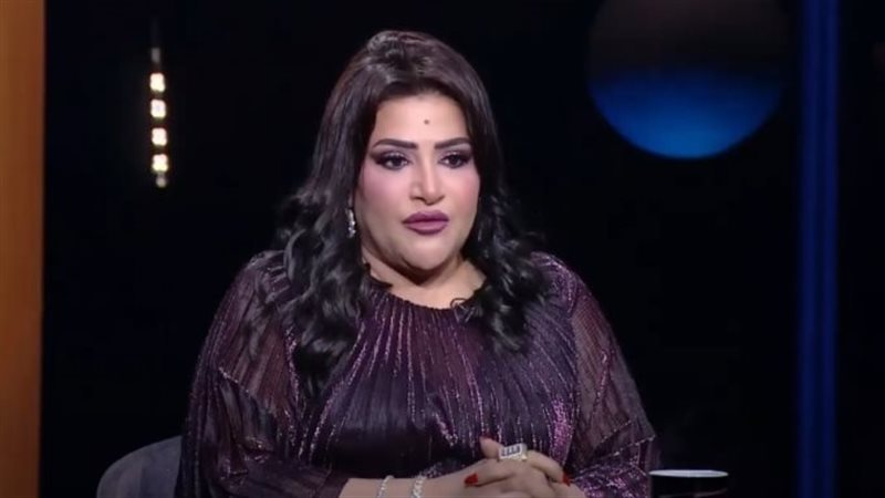 الفنانة بدرية طلبة