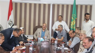 محافظ القليوبية يواصل اللقاء الأسبوعي مع المواطنين لحل المشكلات المختلفة