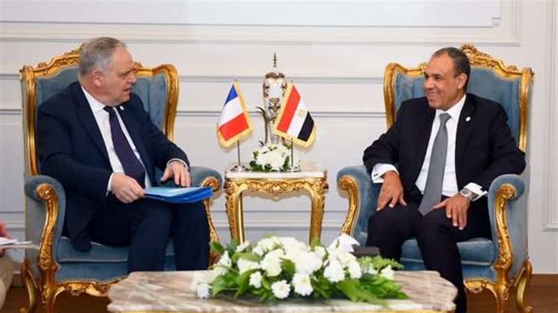 وزير الخارجية خلال