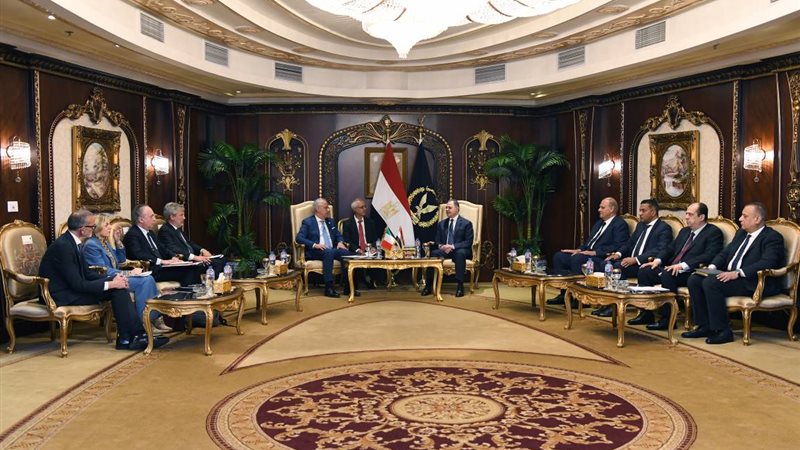 استقبال وزير الداخلية