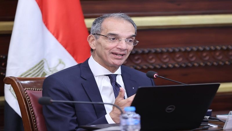 وزير الاتصالات