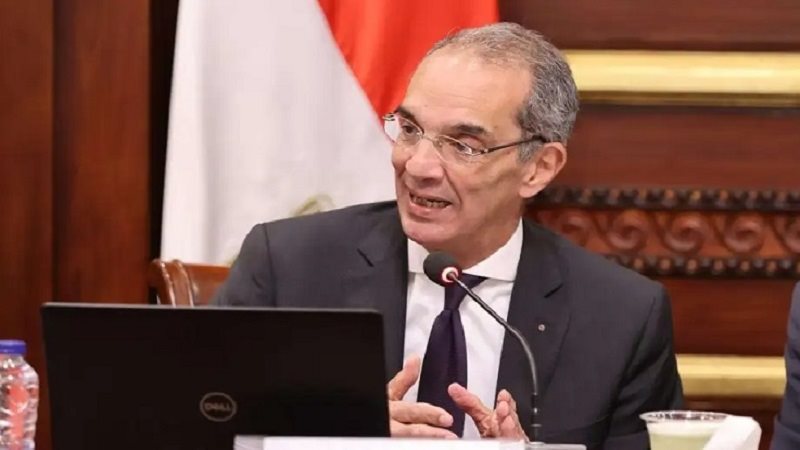 الدكتور عمرو طلعت