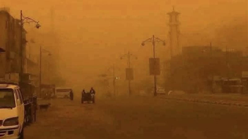عاصفة ترابية في أسوان