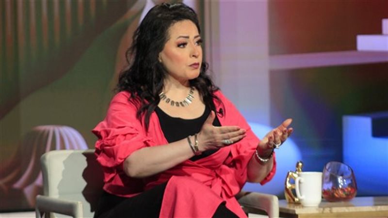 الفنانة هند عاكف
