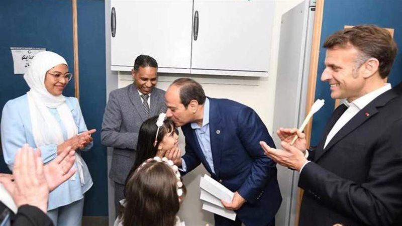 ماكرون والسيسي في