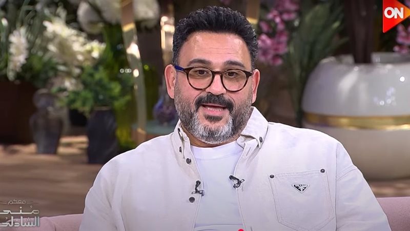 أكرم حسني 