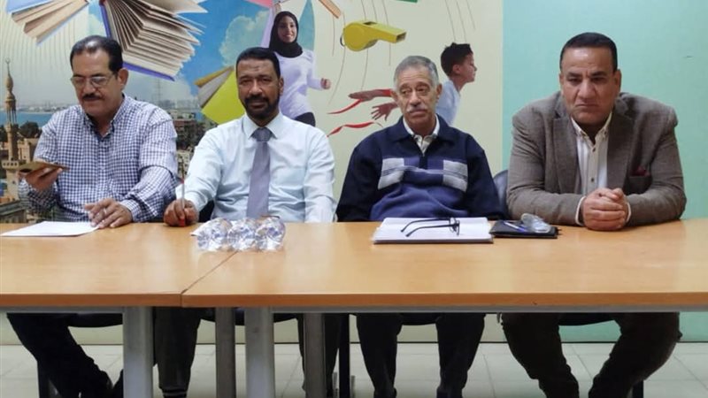 جانب من الندوة