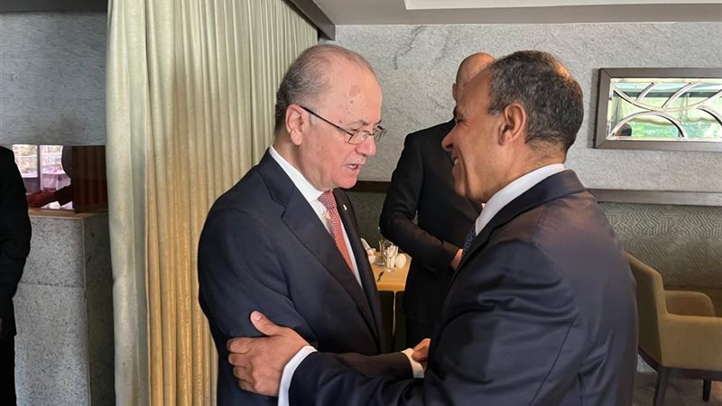 وزير الخارجية بدر
