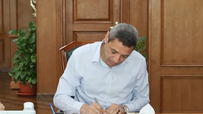 محافظ السويس