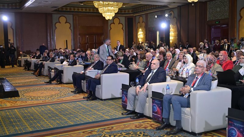 مستشار الرئيس خلال