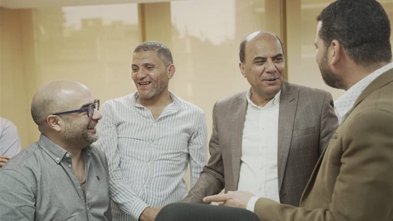 الكاتب الصحفي ماهر