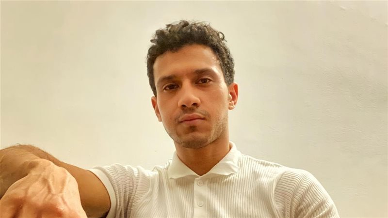 الفنان عصام عمر