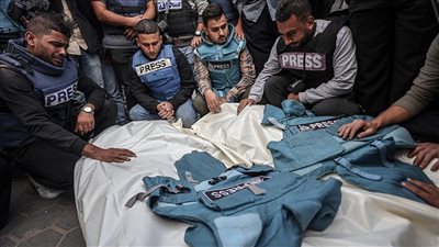 أشرف العشري: إسرائيل تستهدف عمدًا عمال الإغاثة والصحفيين | فيديو