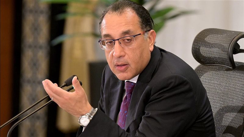 رئيس الوزراء، مصطفي