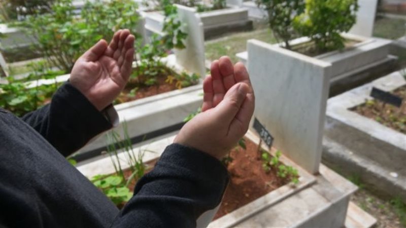 القبور