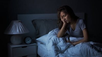 قلة النوم تهدد الصحة النفسية والجسدية… تحذيرات طبية من مضاعفات خطيرة
