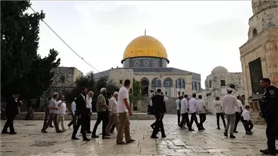 مئات المستوطنين يقتحمون المسجد الأقصى قبل أيام من حلول عيد الفصح اليهودي