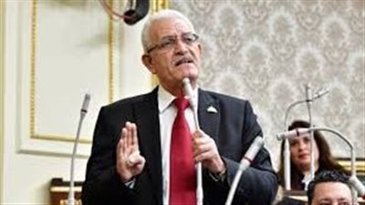 برلماني يطالب بإعادة النظر في الرسوم المفروضة على المحامين والمتقاضين