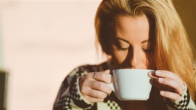 هل تناول هذه الأطعمة والمشروبات على معدة فارغة يهدد صحتنا