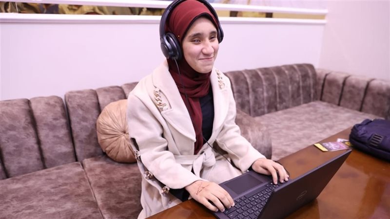 لطالبة سوريا أشرف